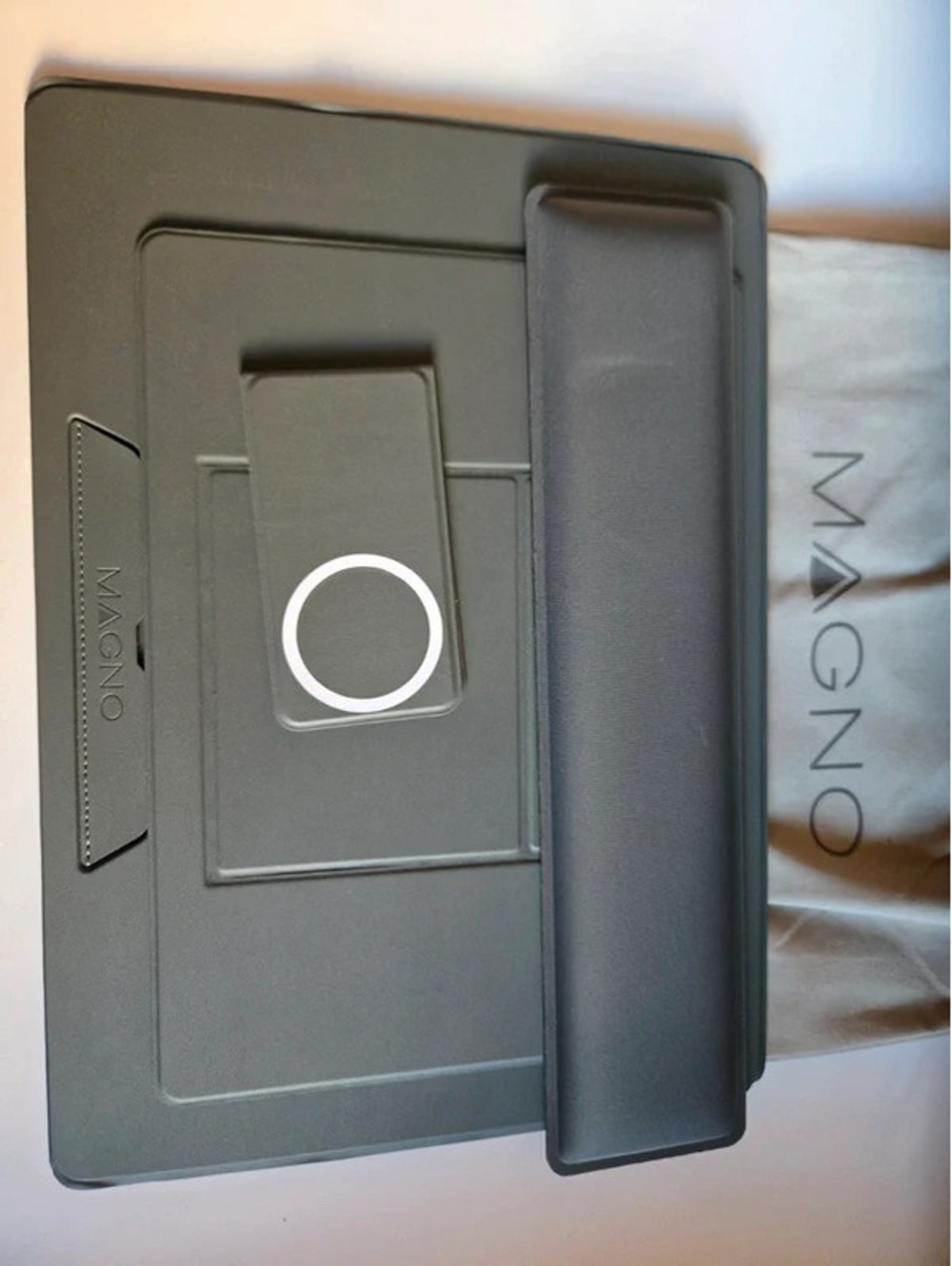 MAGNO Magnetic iPad/Tablet Case Stand Gray with Apple Pencil Holder